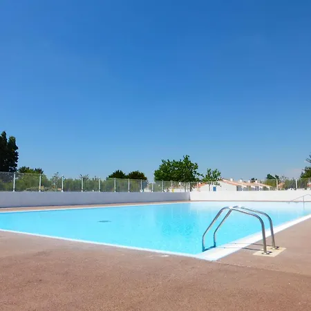 Maison Renovee Avec Piscine, A 1,5 Km Du Centre Et Proche Mer, Pour 3 Personnes A - Fr-1-224a-62 Holiday home *